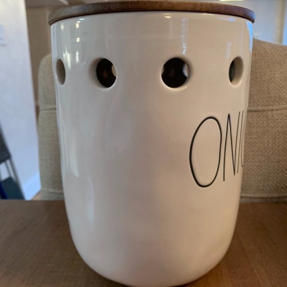 Rae Dunn Kitchen Rae Dunn Onion Cellar Canister With Wooden Lid New